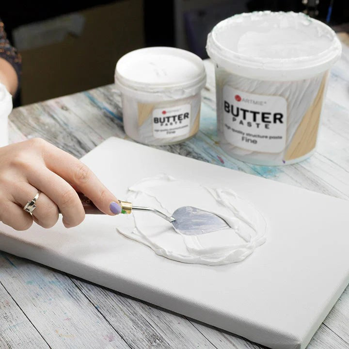 Техника на нанесување релјефна паста ARTMIE Butter Fine на платнен панел