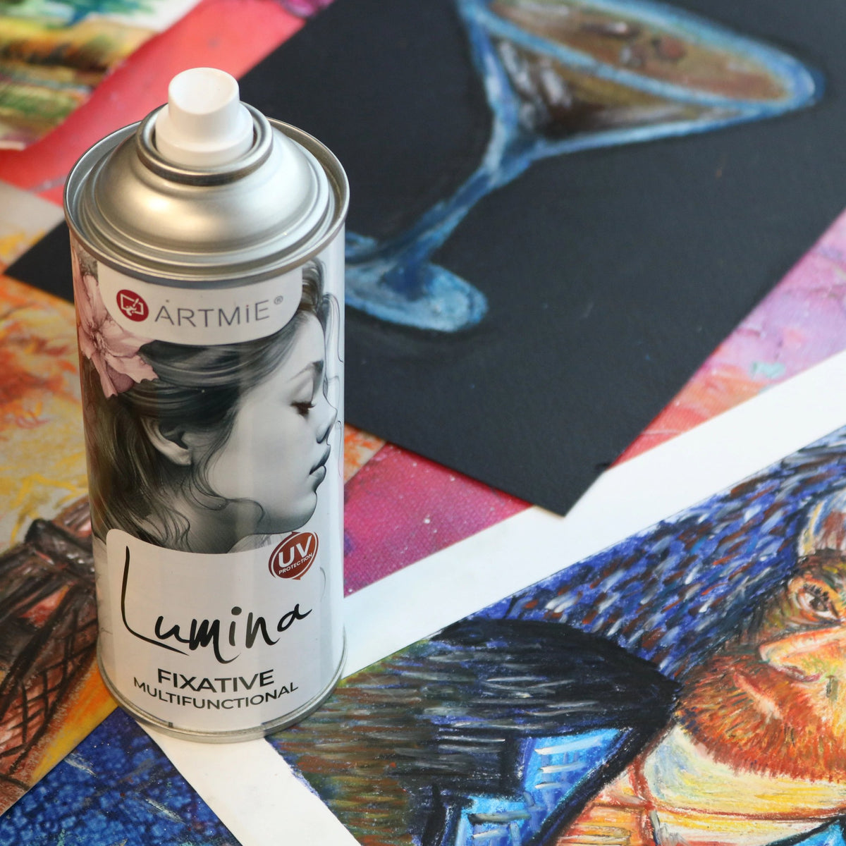 Фиксатив спреј ARTMIE Lumina на обоени цртежи со пастели