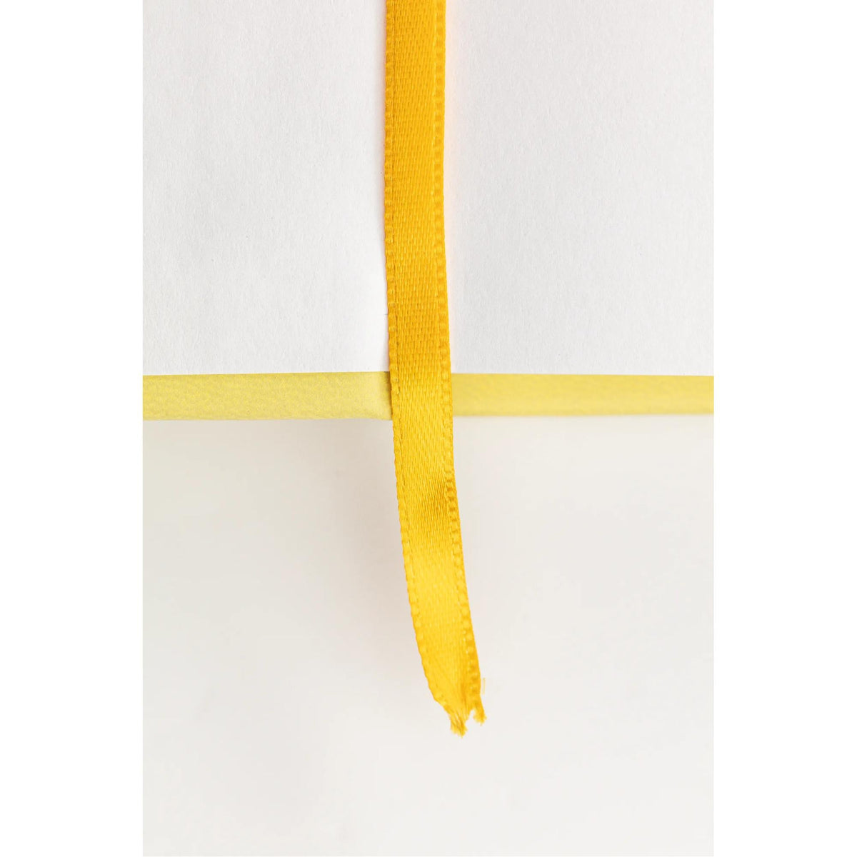 Блок за скицирање DARWI Soft Yellow A4 140 g 80 листови