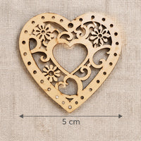 Дрвени украси срце со орнамент 5 x 5 cm - сет од 5 парчиња