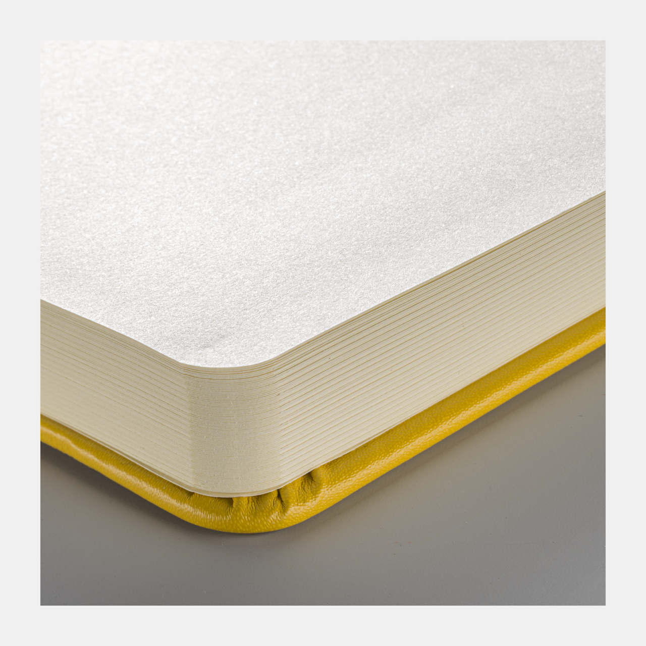 Блок за скицирање Talens Art Creation Golden Yellow 12 x 12 cm, 140 g/m², 80 листа
